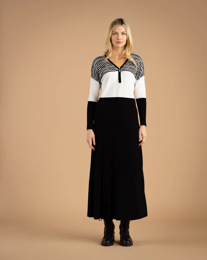 6715- VNeck Zip Collar Jumper-Ivory/Black- Marble