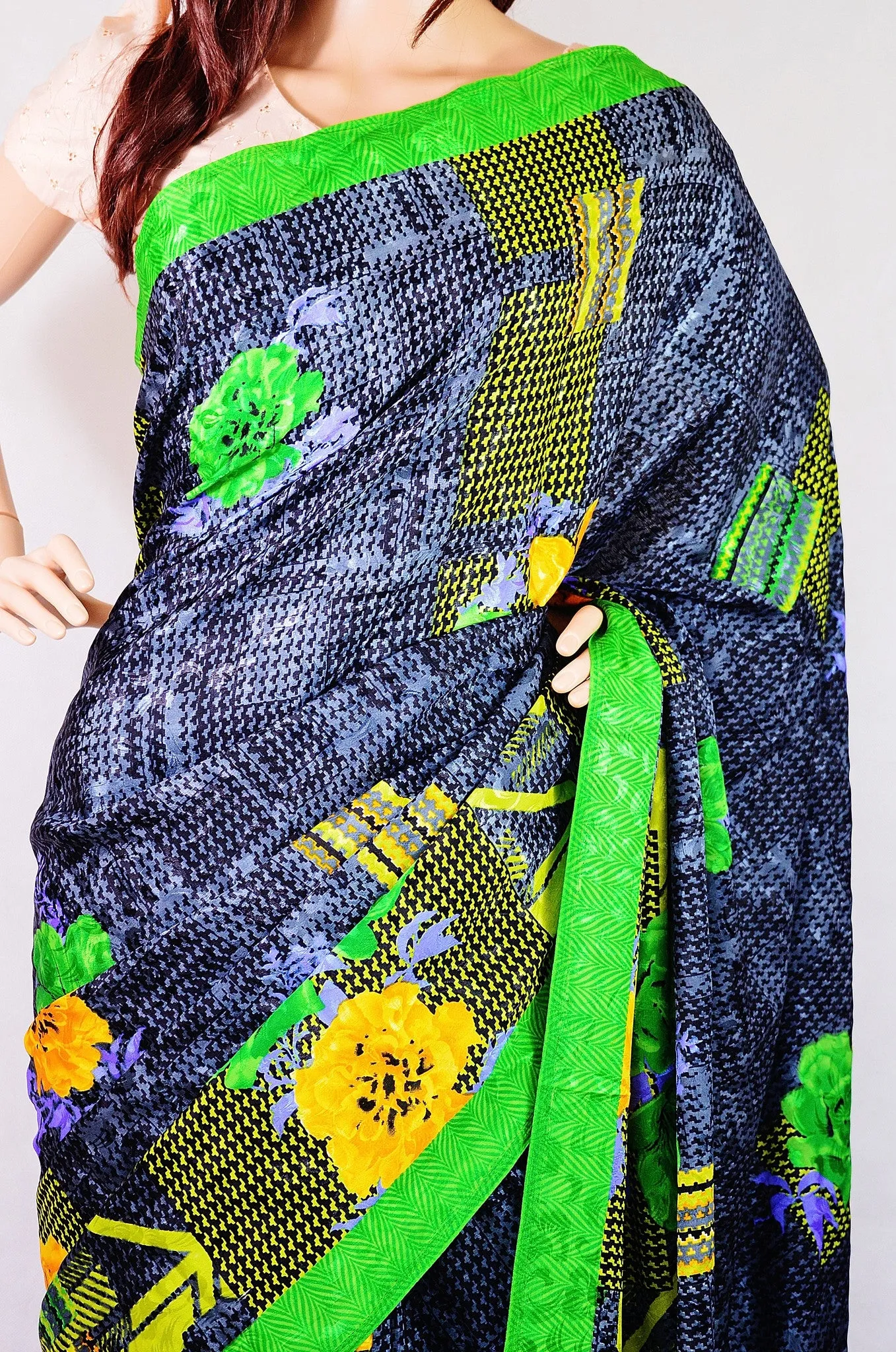 Beautiful Green & Black  Simple Lady  Crepe Silk Saree