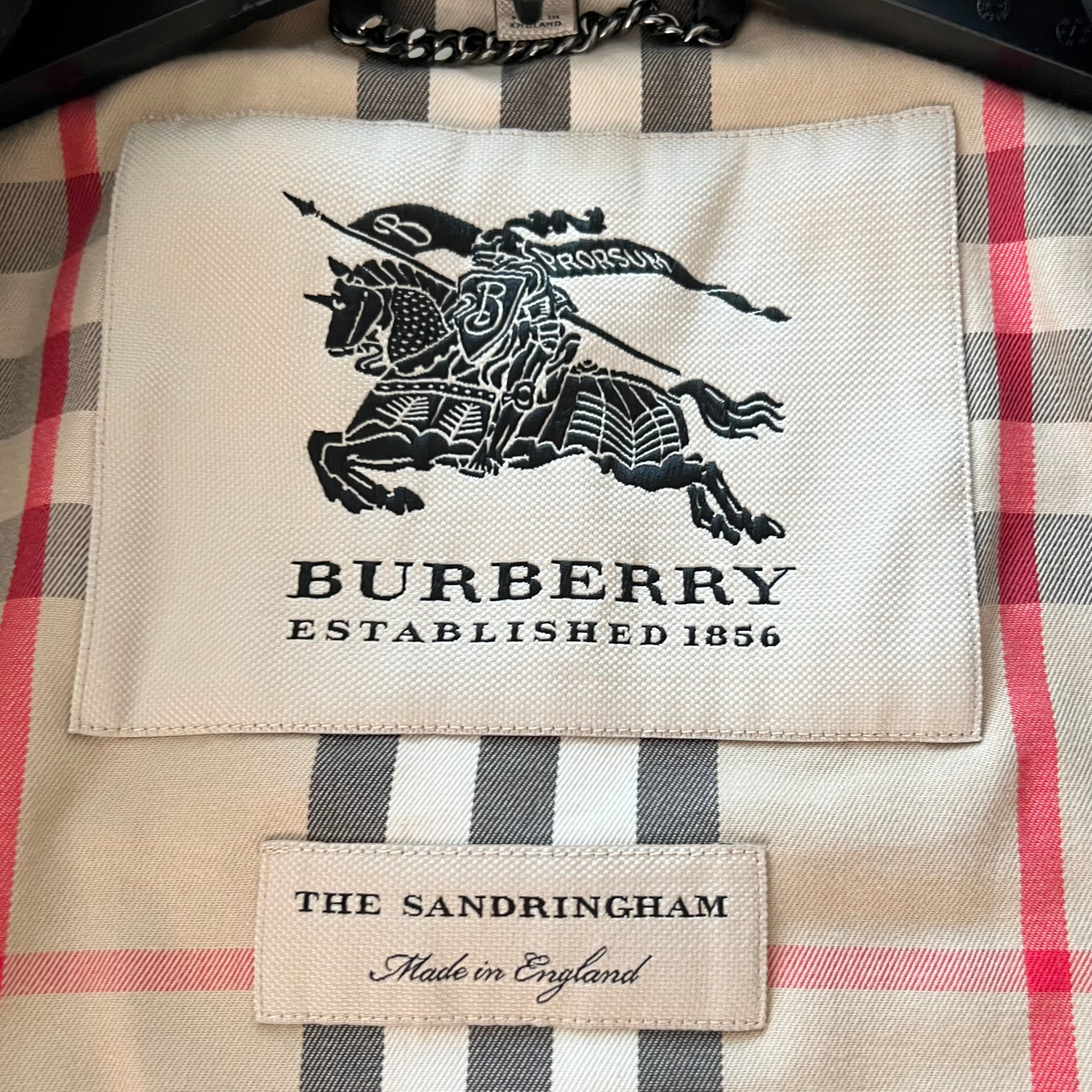 Burberry Heritage Sandringham Short Trench Coat