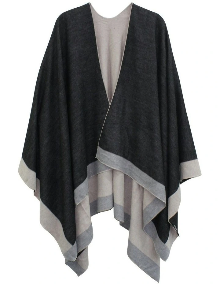 Daphne Poncho in Beige