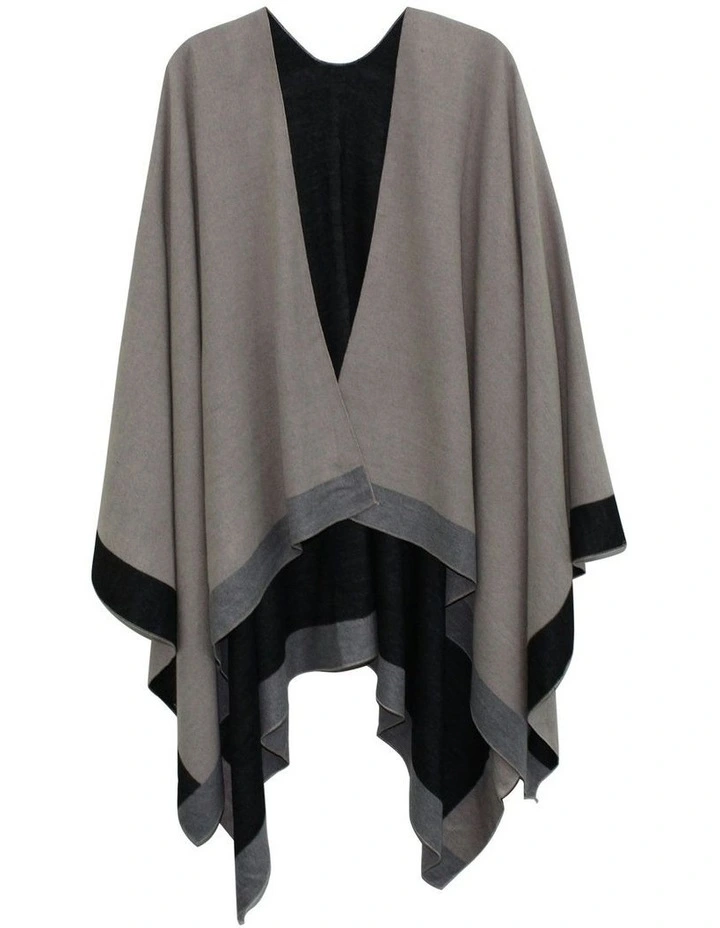 Daphne Poncho in Beige