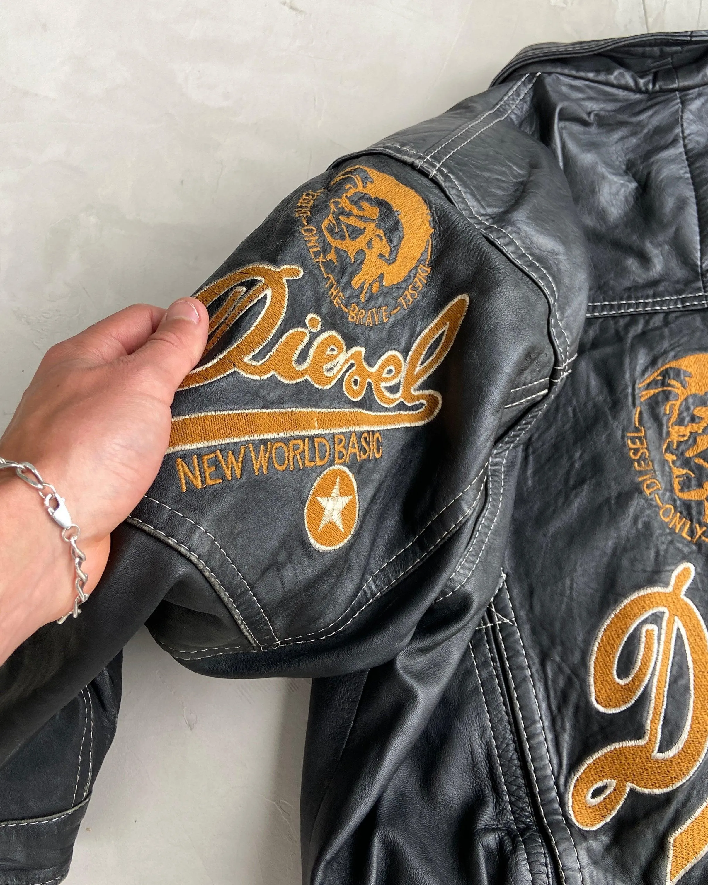 DIESEL 90'S BLACK LEATHER JACKET - M