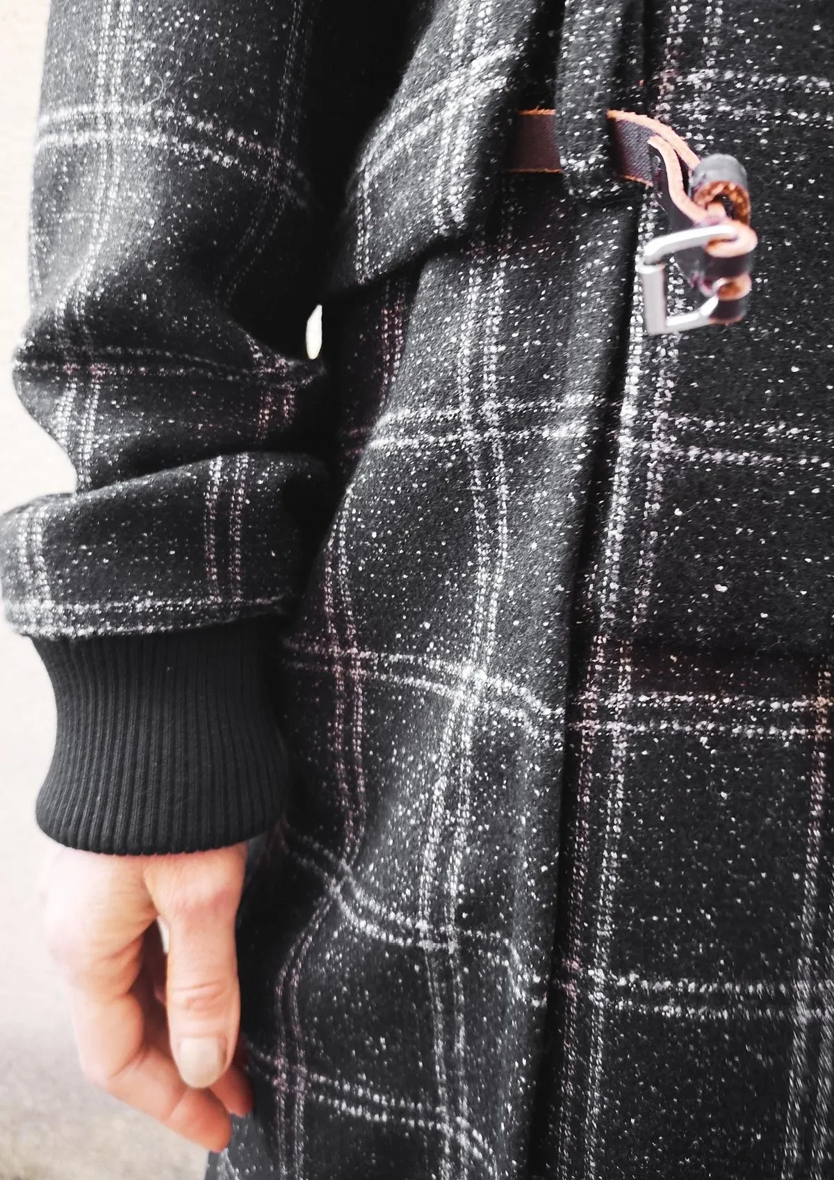 LONG TWEED COAT - BLACK/WHITE