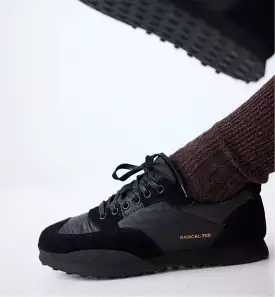 Pretty Sweet Trainer | Black