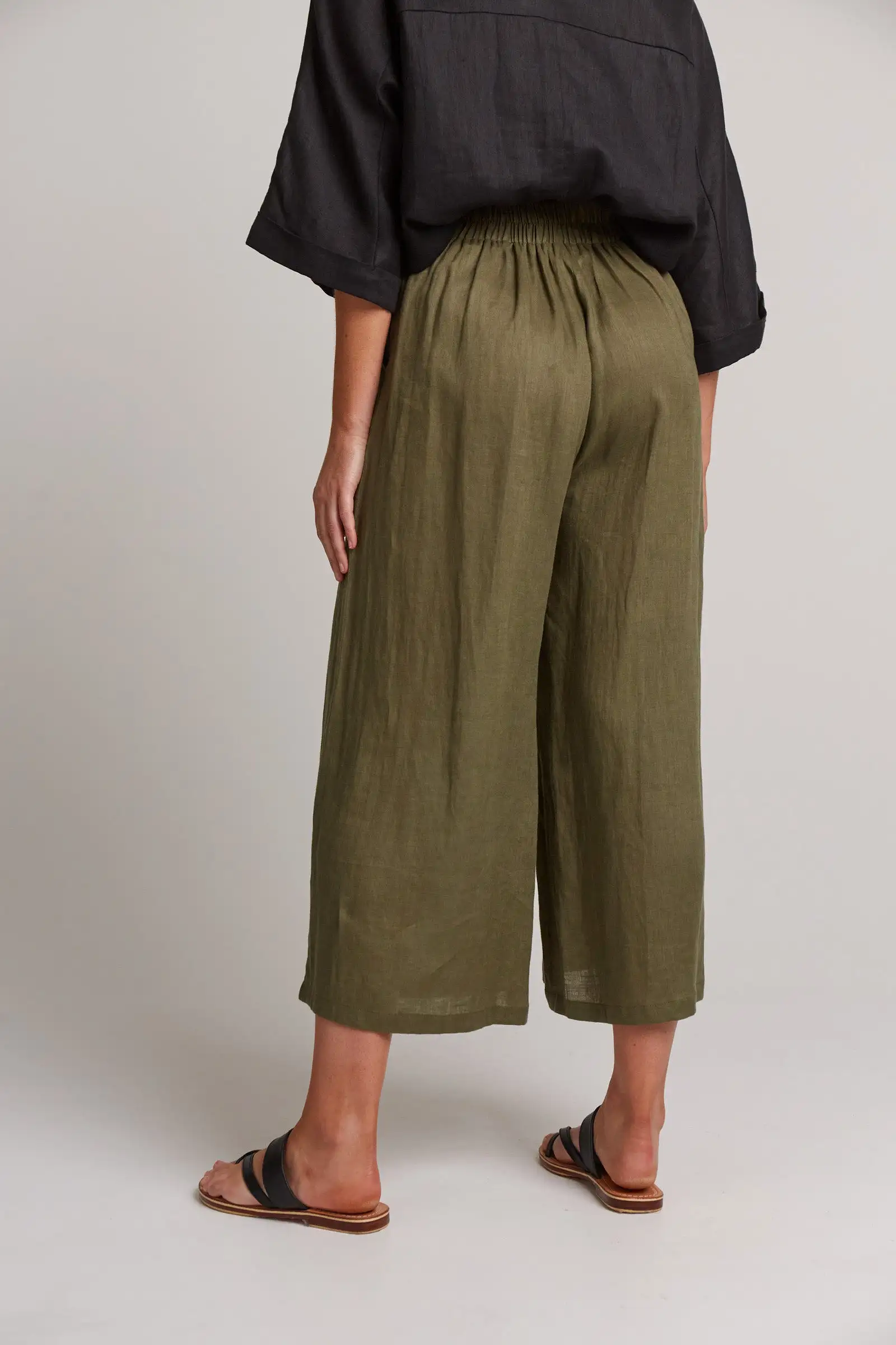 Studio Crop Linen Pant - Khaki