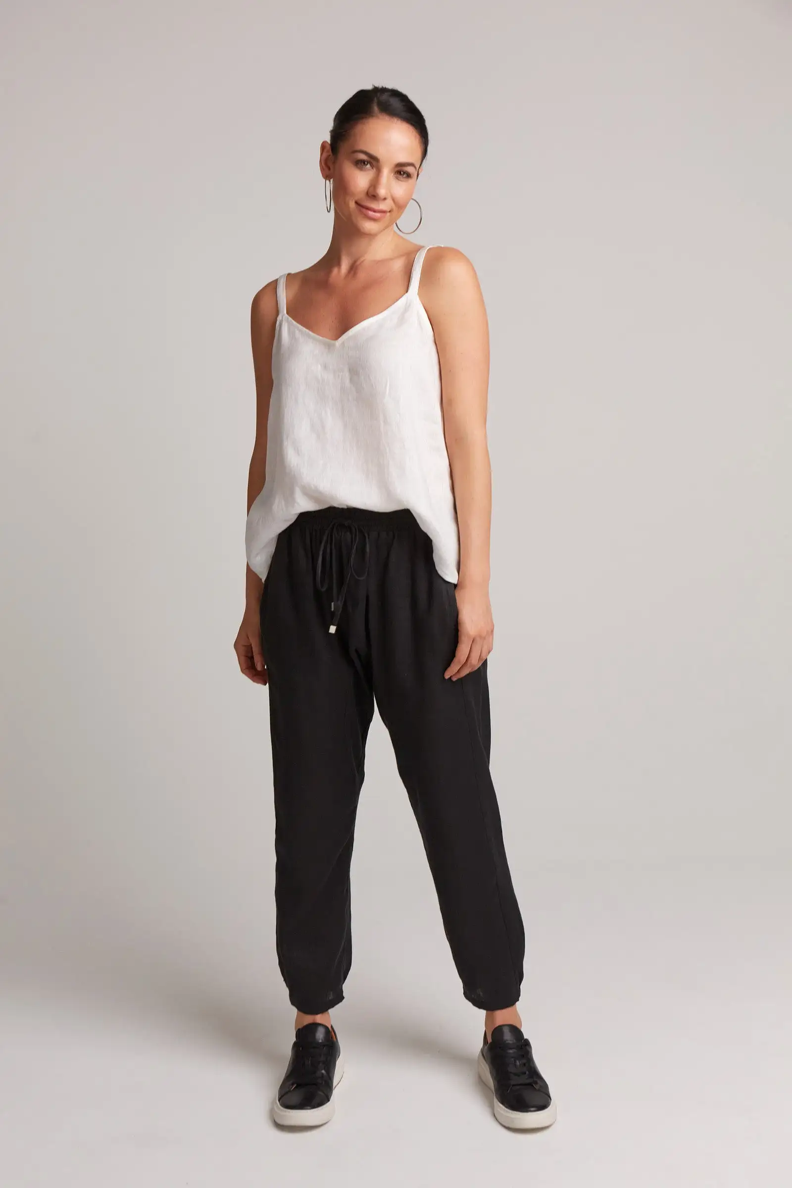 Studio Relaxed Linen Pant - Black