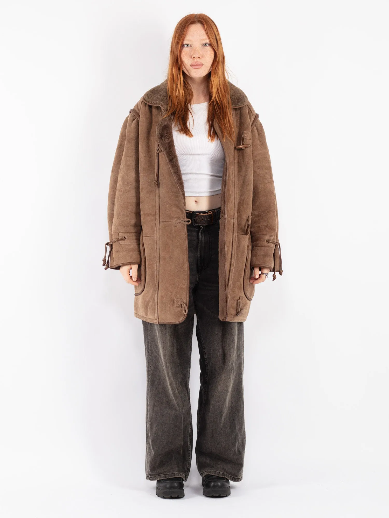 Vintage 90's Women Oversized Sheepskin Coat in Brown