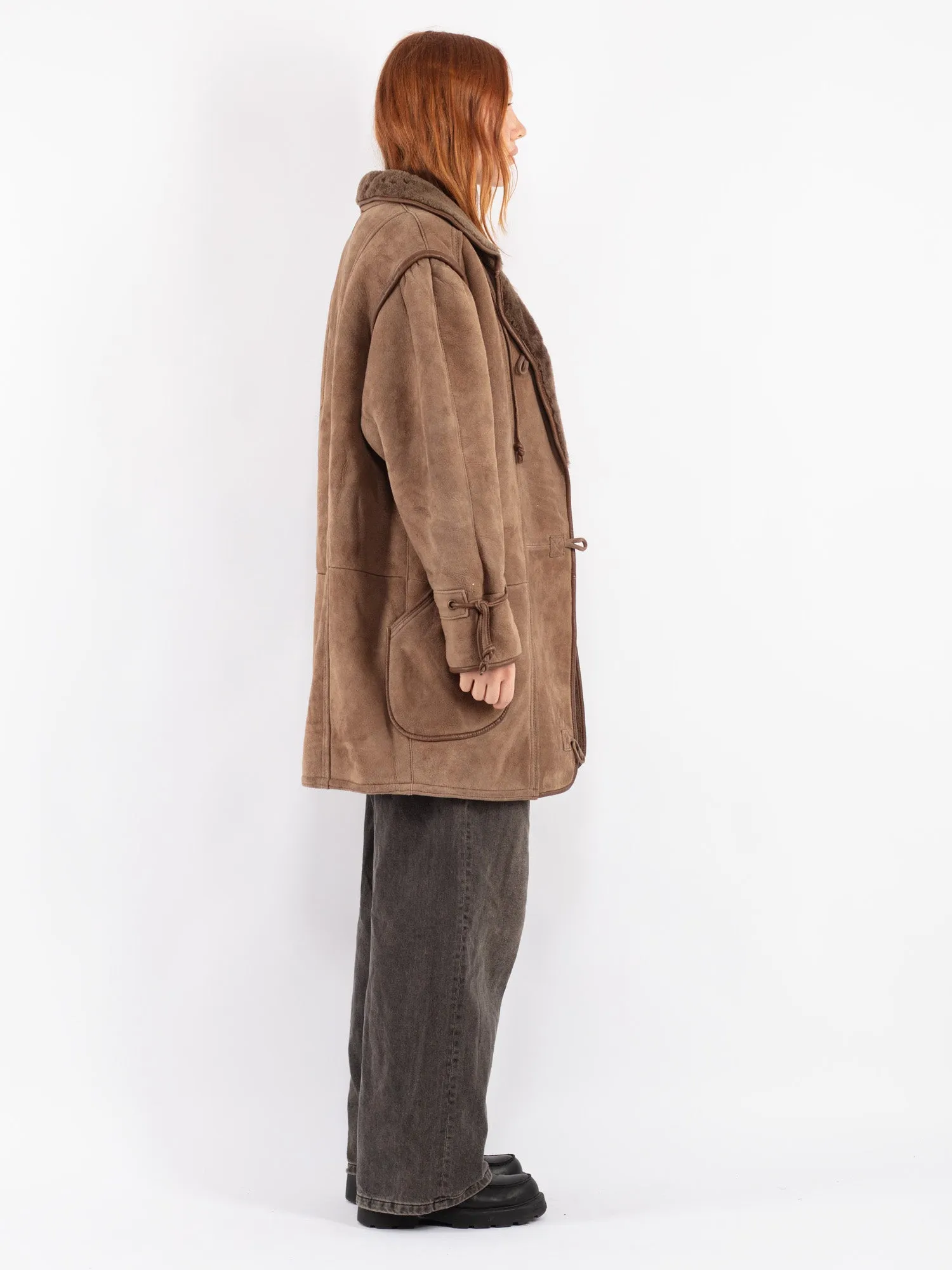 Vintage 90's Women Oversized Sheepskin Coat in Brown