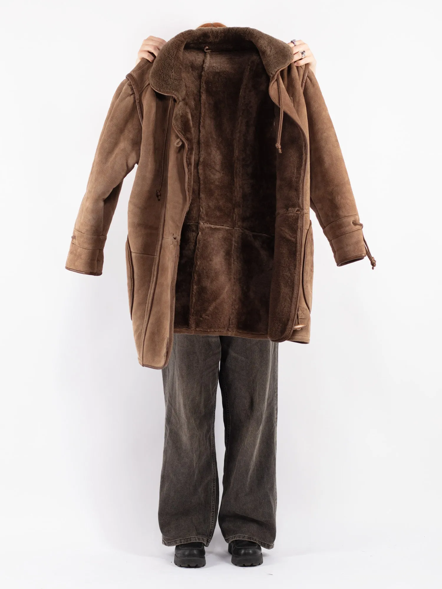 Vintage 90's Women Oversized Sheepskin Coat in Brown