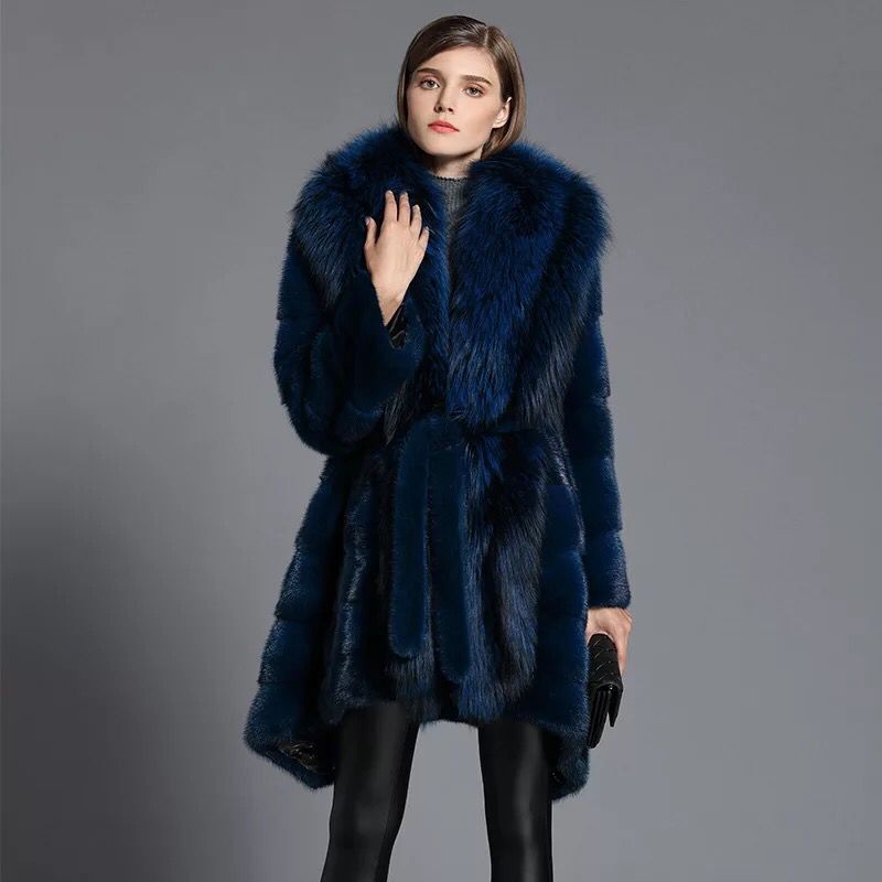 Women's Trendy Fashion Warm Natural Mink Fur Winter Jacket with Hood