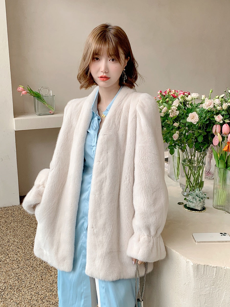 Women's Winter Fashion Natural Real Mink Fur Full Pelt Jacket Outwear